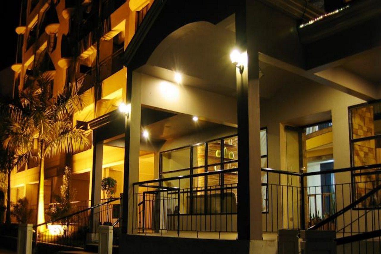 Lancaster Hotel Cebu Lapu-Lapu City Exterior foto